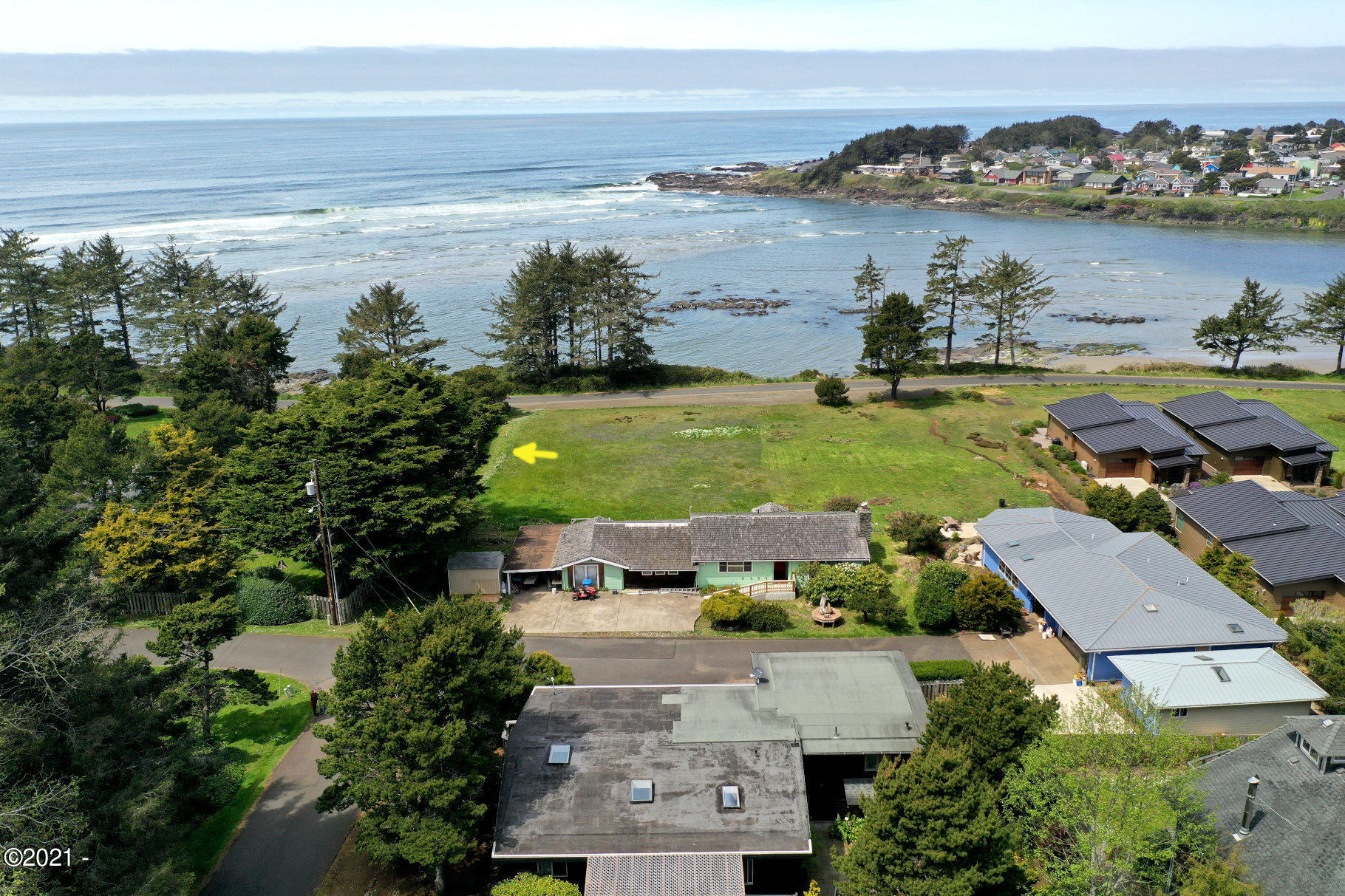17 Shell Street Yachats, OR 97498 - Photo 4 of 63 Deeded beach access easement