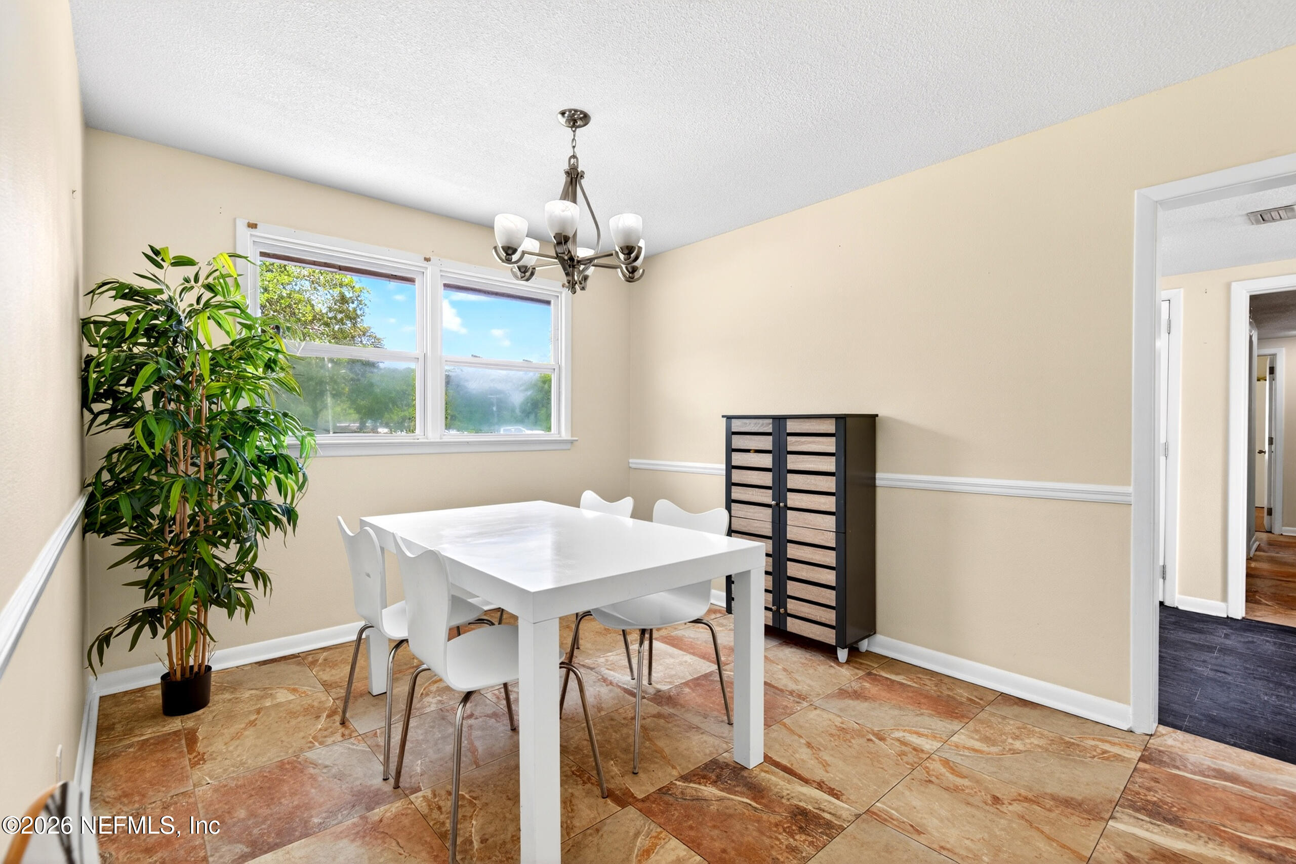 7843 Holiday Road South Jacksonville, FL 32216 - Photo 10 of 26 4D2A6389