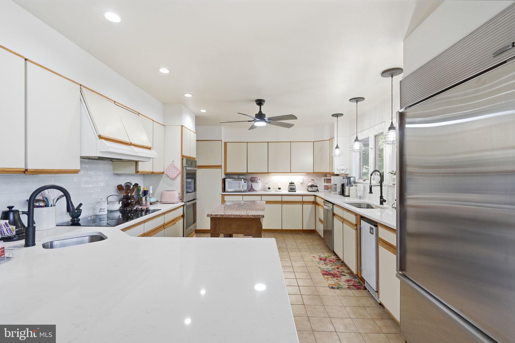 750 Levelgreen Road Lancaster, VA 22503 - Photo 35 of 107 Chefs kitchen featuring Sub-Zero refrigerator!