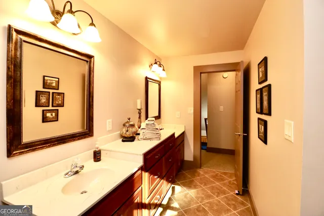 a view of a livingroom with furniture and windows