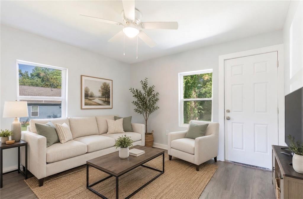808 Davis Street Monroe, GA 30655 - Photo 5 of 30