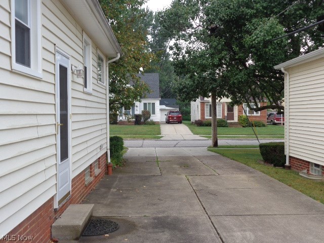 6451 Keltonshire Road Parma, OH 44129 - Photo 2 of 19 Wide Driveway
