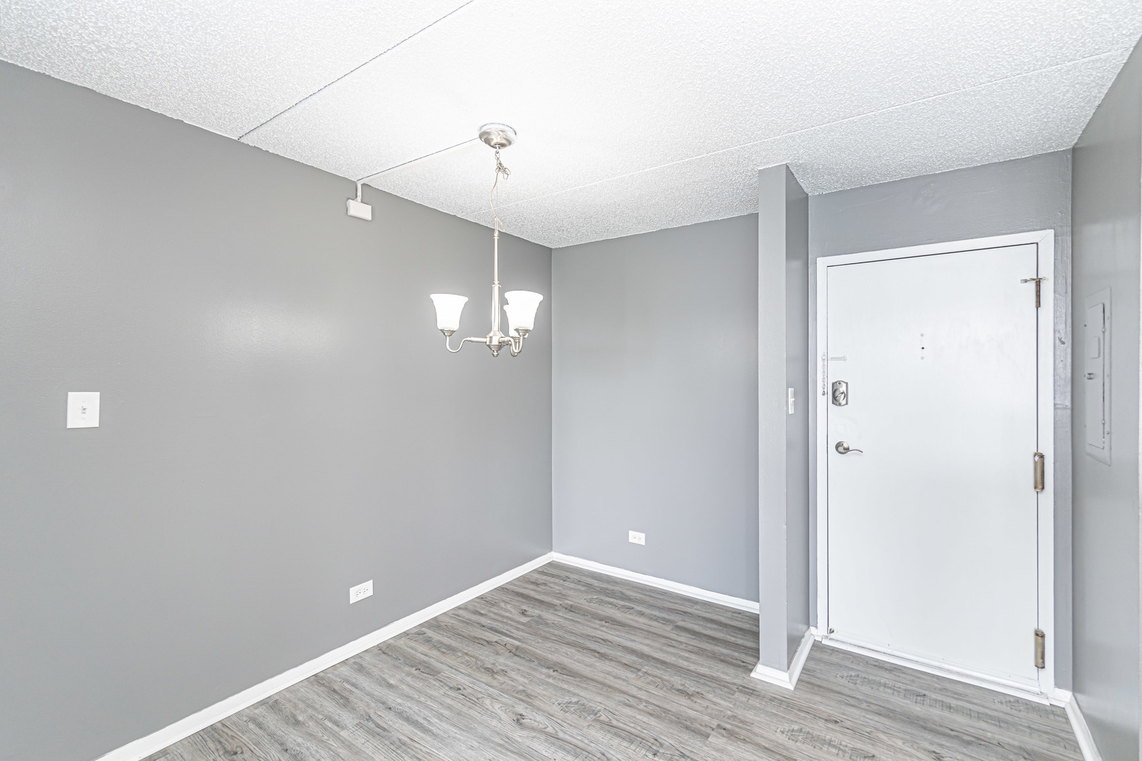 2015 South Finley Road, Unit 307 Lombard, IL 60148 - Photo 7 of 30 Gallery Image 7