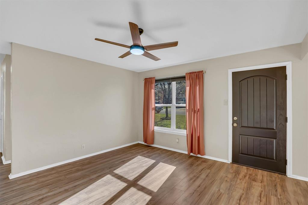 412 Fleming Drive Hurst, TX 76053 - Photo 7 of 24