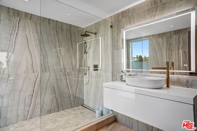 $29,500 | 9400 Readcrest Drive, Beverly Hills, CA 90210