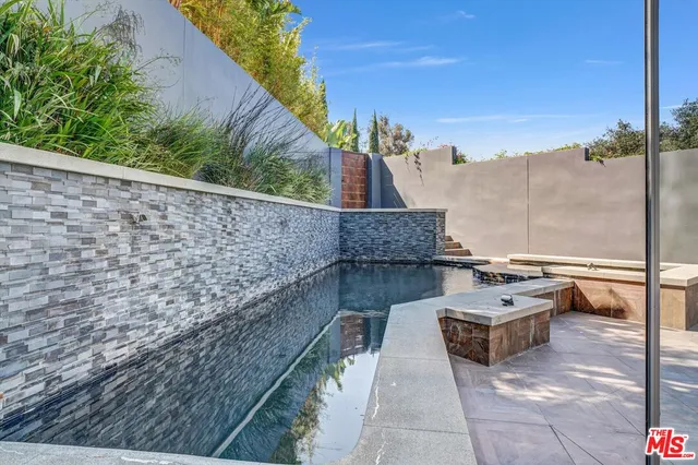 $29,500 | 9400 Readcrest Drive, Beverly Hills, CA 90210