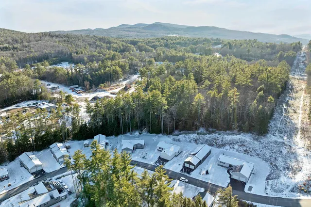 $319,000 | 63 Mansfield Woods Way, New Hampton, NH 03256