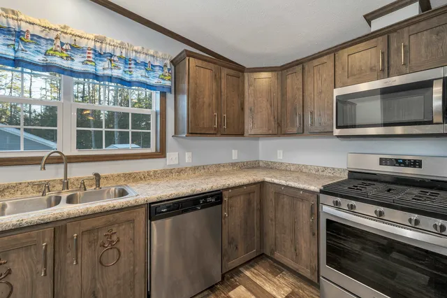 $319,000 | 63 Mansfield Woods Way, New Hampton, NH 03256