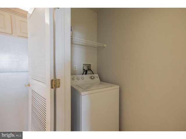 $316,000 | 1600-18 Arch Street, Unit 715, Philadelphia, PA 19103