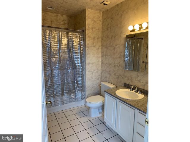 $316,000 | 1600-18 Arch Street, Unit 715, Philadelphia, PA 19103