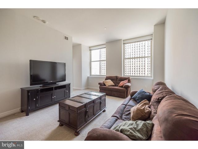 $316,000 | 1600-18 Arch Street, Unit 715, Philadelphia, PA 19103