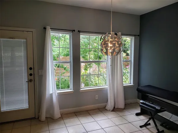 $2,250 | 7304 Grand Canyon Drive, Austin, TX 78752