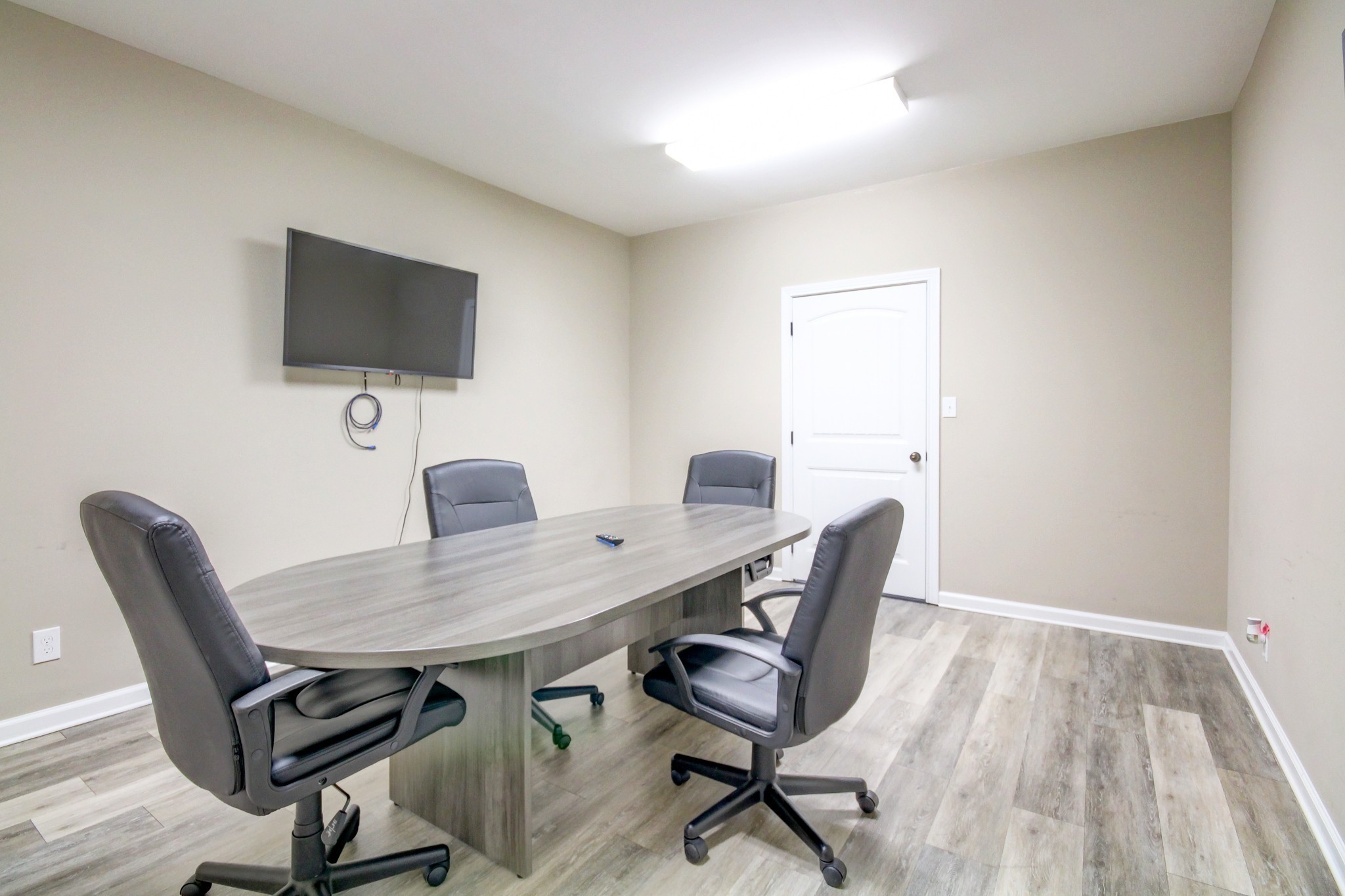 1017 South Riverside Drive Clarksville, TN 37040 - Photo 16 of 51 a view of a workspace with furniture