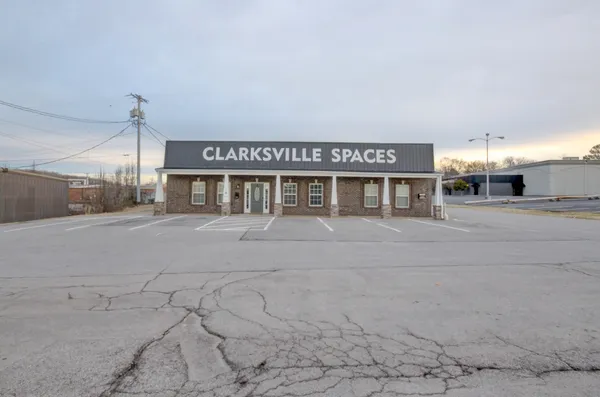 $700 | 1017 South Riverside Drive, Clarksville, TN 37040