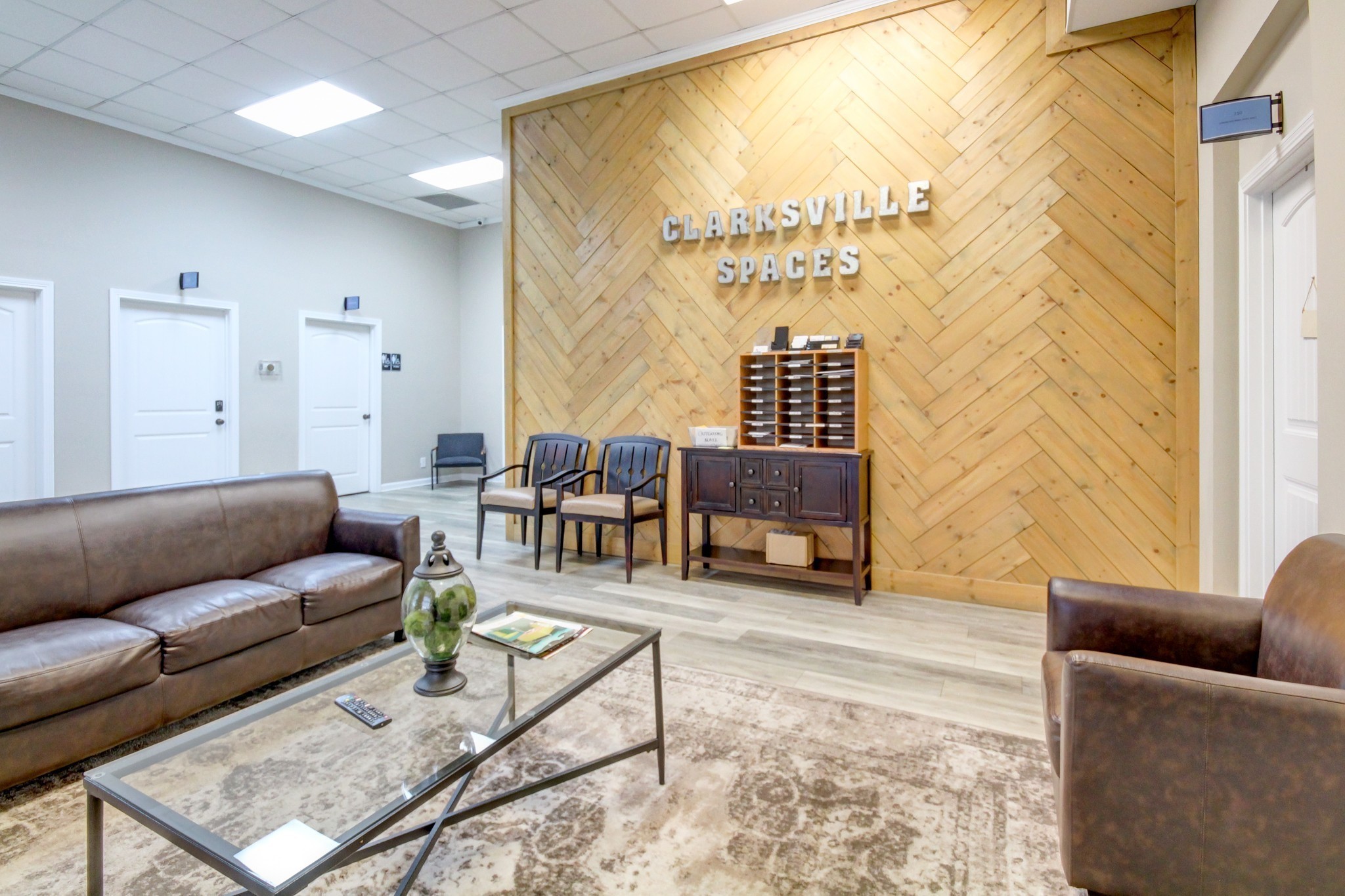 1017 South Riverside Drive Clarksville, TN 37040 - Photo 6 of 51 a living room with furniture and a table