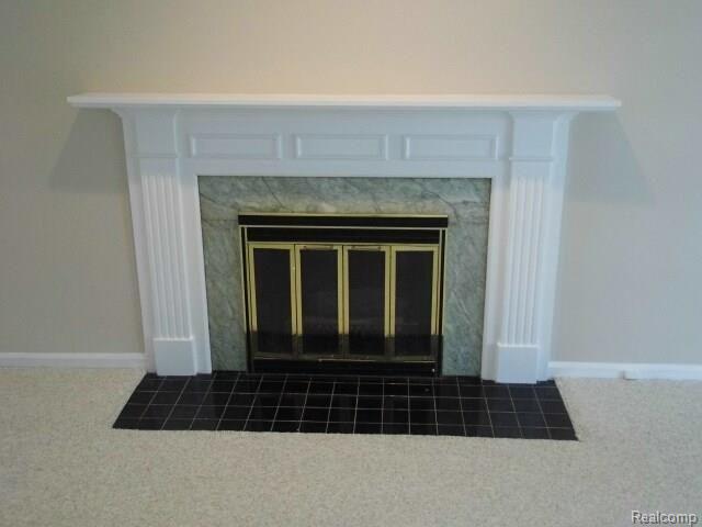 788 Trombley Road Grosse Pointe, MI 48230 - Photo 6 of 19 Living Room Fireplace