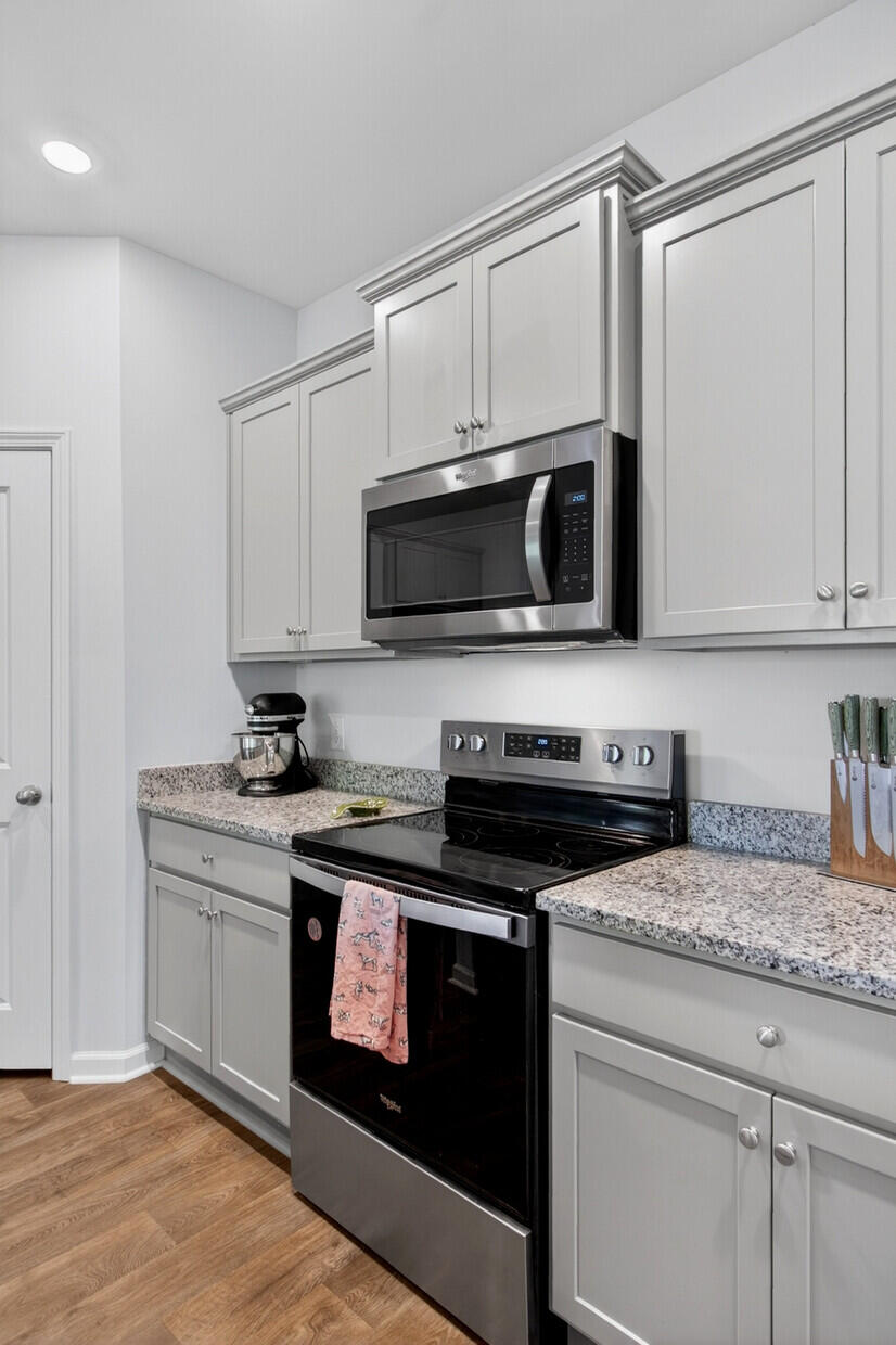 187 Morning View Way Moncks Corner, SC 29461 - Photo 10 of 53 Kitchen with stainless steel appliances