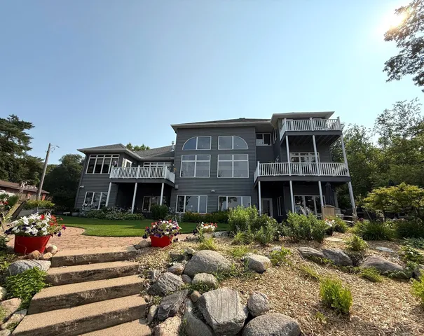 $1,547,000 | 19699 623rd Avenue, Litchfield, MN 55355