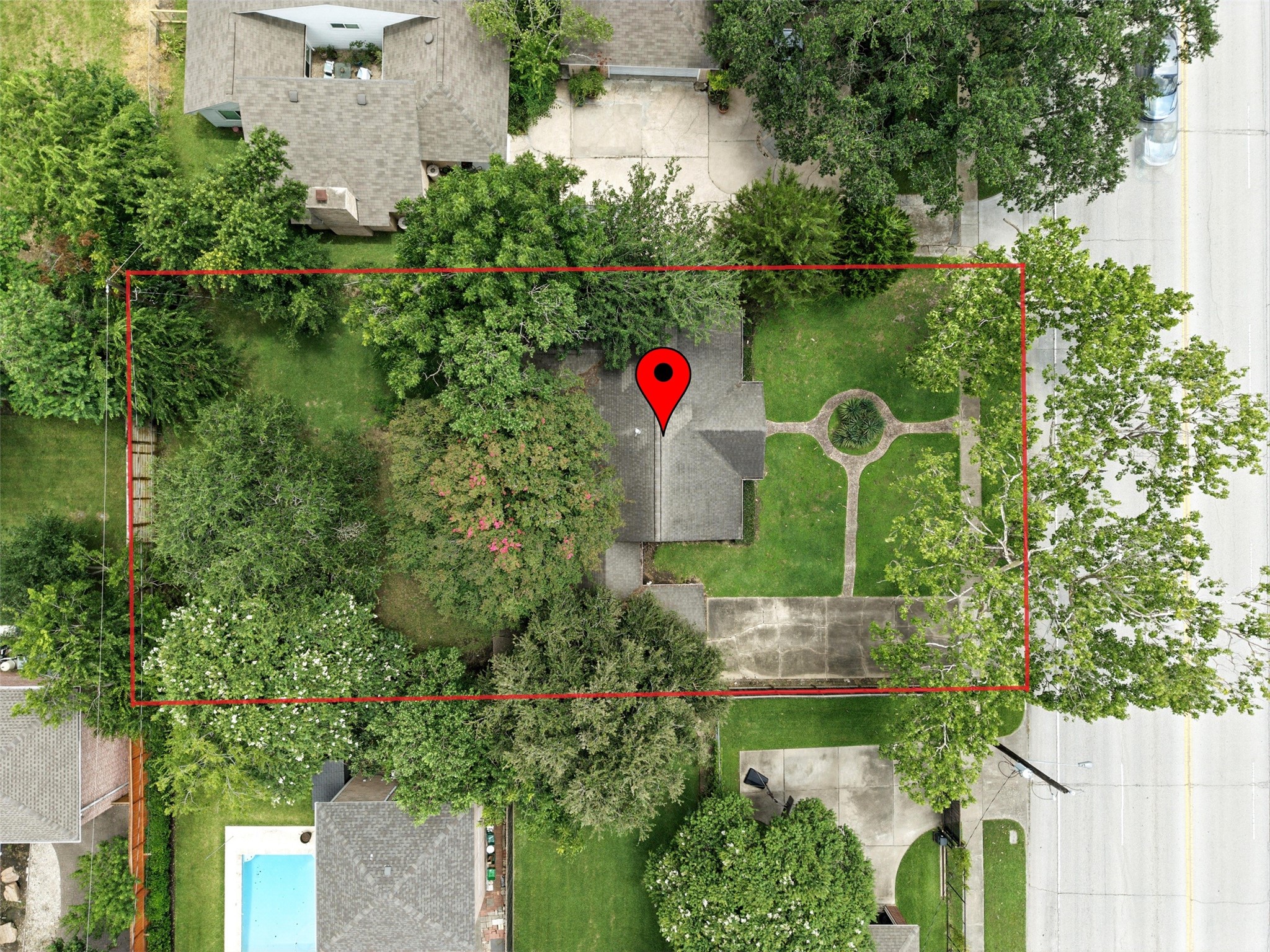 6305 South Rice Avenue Bellaire, TX 77401 - Photo 15 of 23 an aerial view of a house