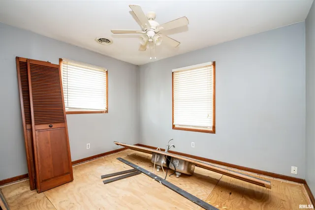 $99,900 | 16426 North Lakeview Street, Chillicothe, IL 61523