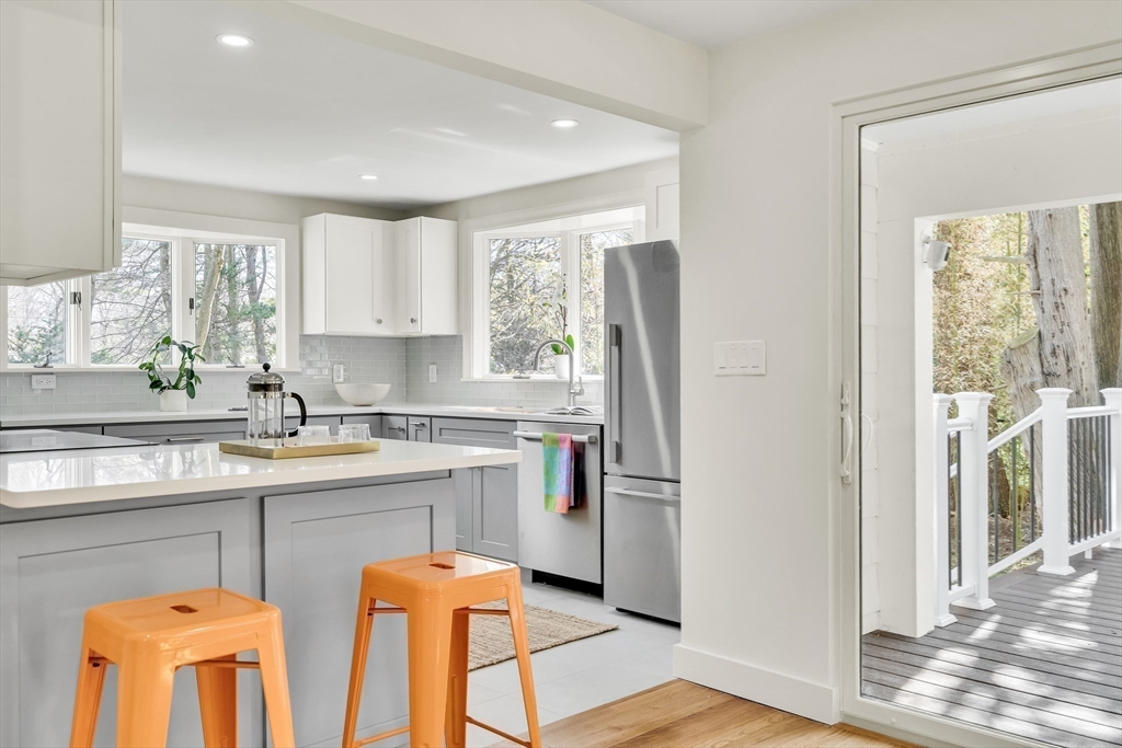 4 Westwood Road Lexington, MA 02420 - Photo 8 of 30