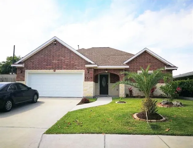 $3,000 | 5510 Teakwood Drive, Galveston, TX 77551