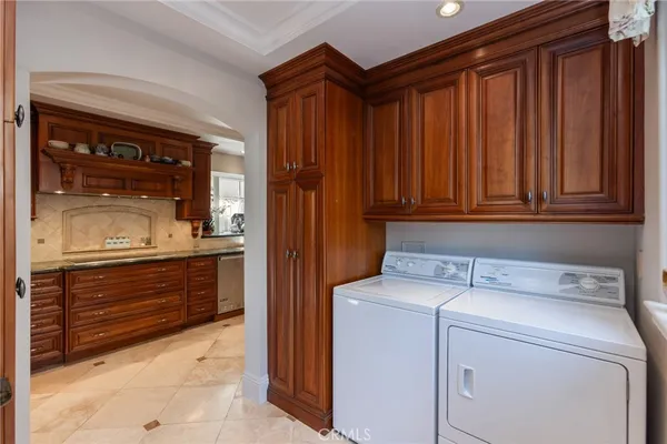 $2,090,000 | 4420 Myrtle Avenue, Long Beach, CA 90807