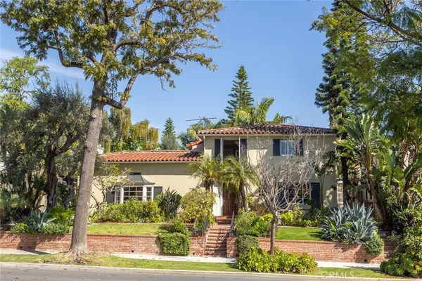 $2,090,000 | 4420 Myrtle Avenue, Long Beach, CA 90807