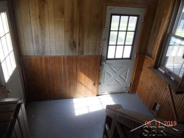 7040 McCliggott Road Saginaw, MI 48609 - Photo 10 of 12 31386999-9.JPG
