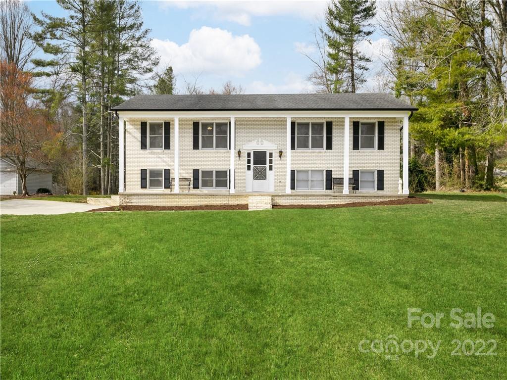 307 London Road Hendersonville, NC 28739 - Photo 1 of 30 Gallery Image 1