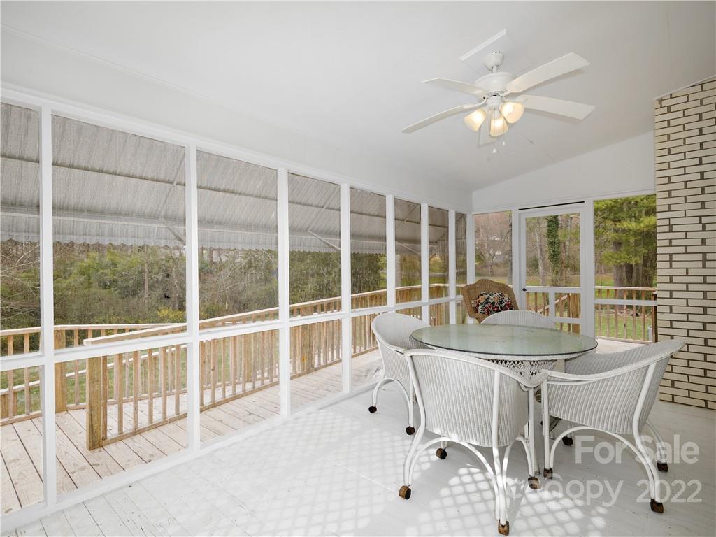 307 London Road Hendersonville, NC 28739 - Photo 11 of 30 Gallery Image 11