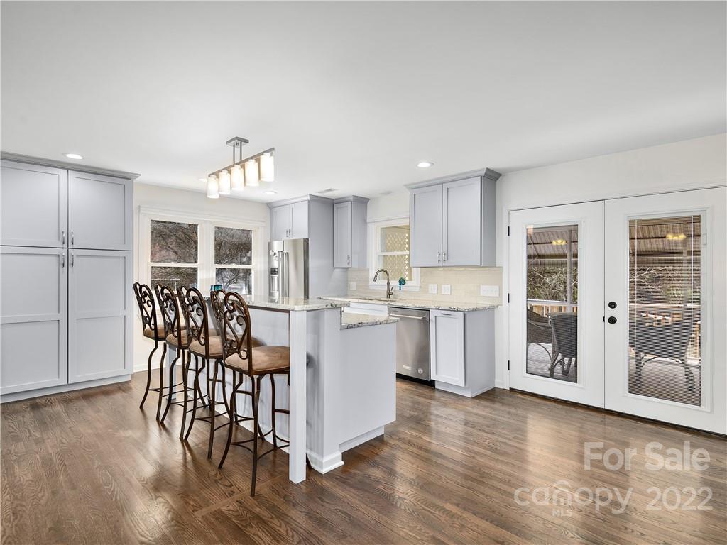 307 London Road Hendersonville, NC 28739 - Photo 8 of 30 Gallery Image 8