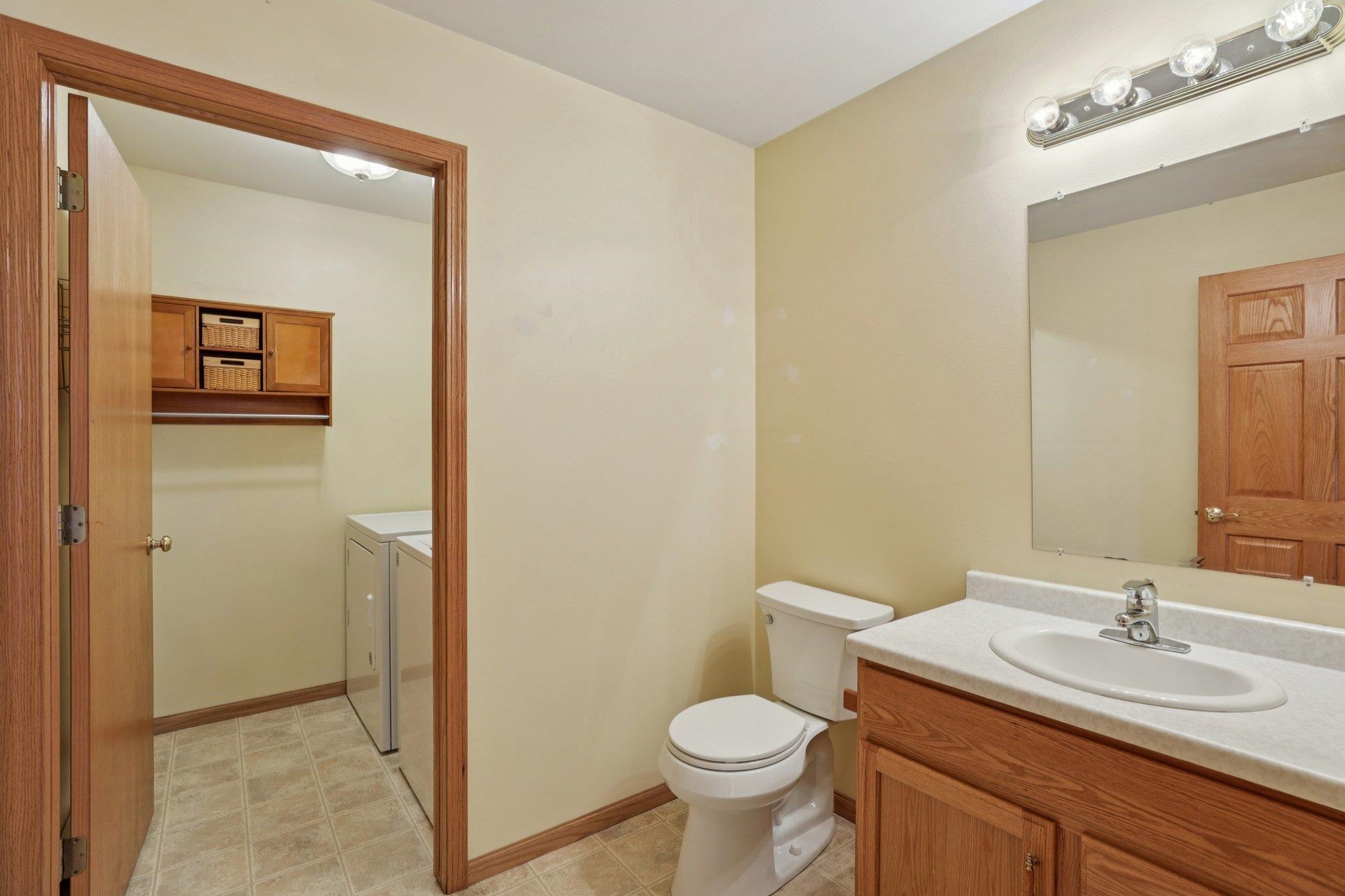 844 Dunn Avenue Oregon, WI 53575 - Photo 12 of 40