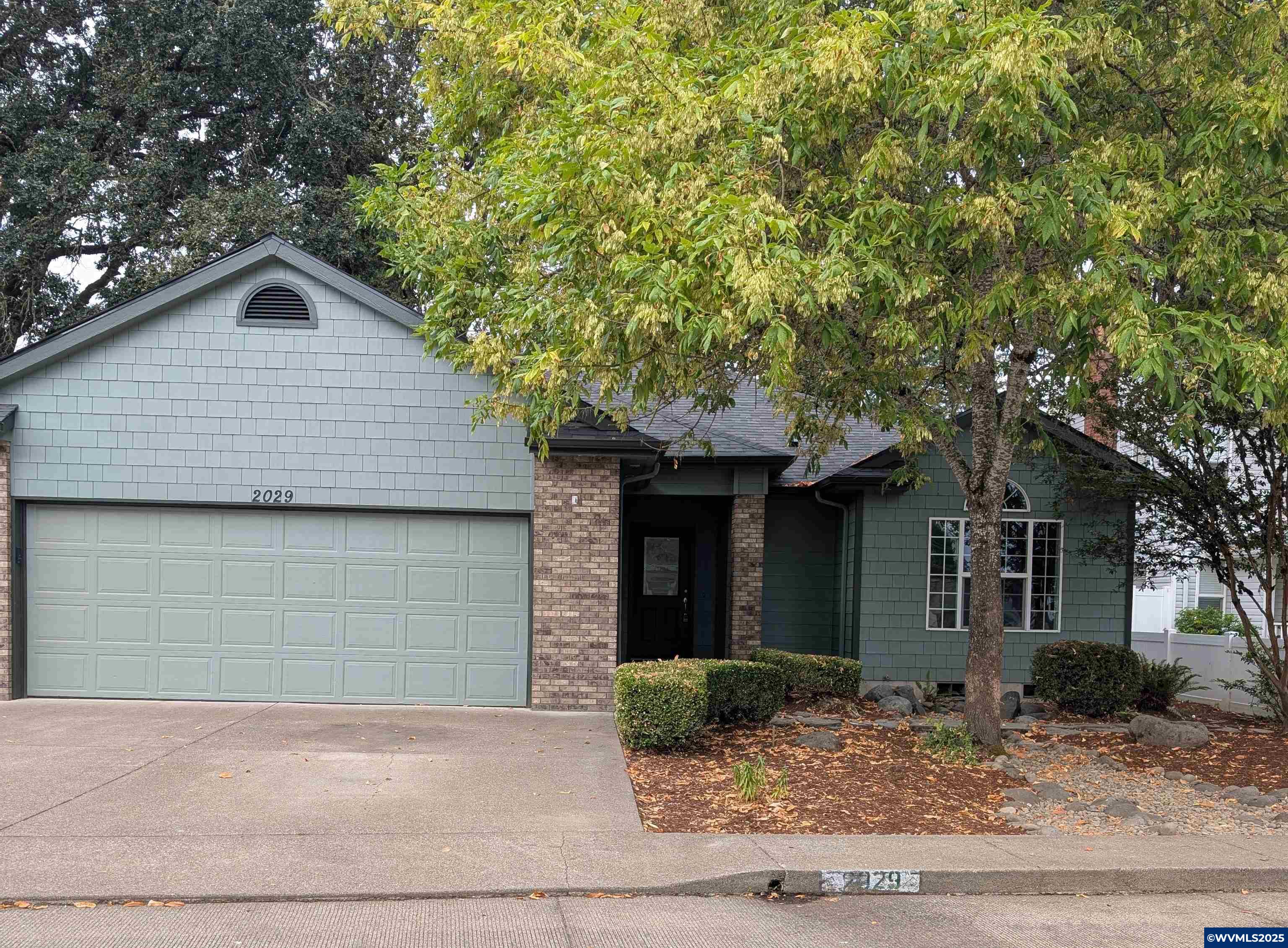 2029 Chase Loop Southwest Albany, OR 97321 - Photo 2 of 42 Gallery Image 2