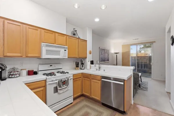 $1,075,000 | 863 Brea Lane, San Jose, CA 95138