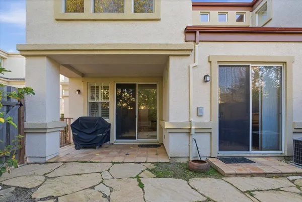 $1,075,000 | 863 Brea Lane, San Jose, CA 95138