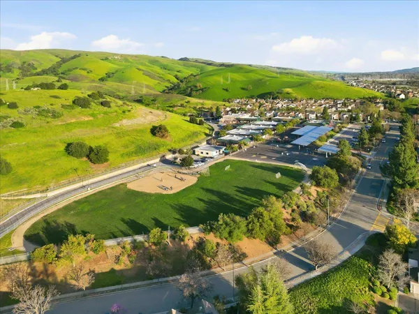 $1,075,000 | 863 Brea Lane, San Jose, CA 95138