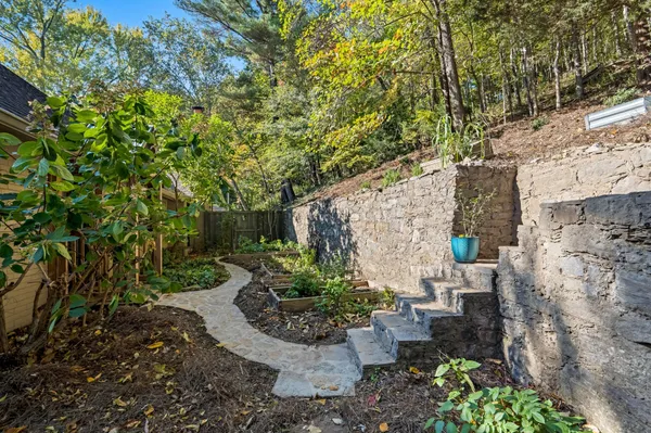 $1,475,450 | 433 Grayson Drive, Nashville, TN 37205