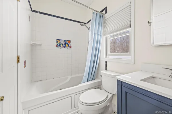 $925,000 | 35 Appaloosa Lane, Millbrook, NY 12545