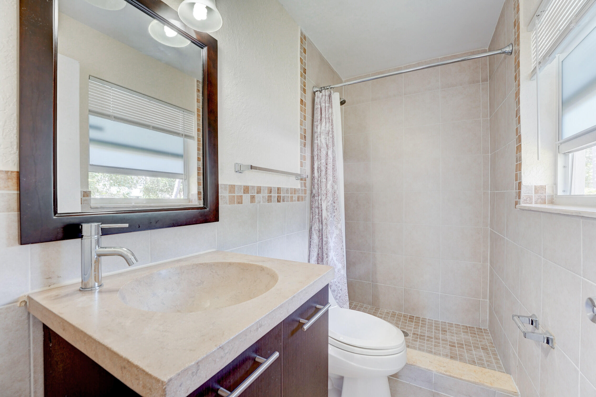 2220 Northeast 41st Street Lighthouse Point, FL 33064 - Photo 17 of 27 17 2nd Master Bathroom