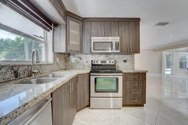 $6,250 | 2220 Northeast 41st Street, Lighthouse Point, FL 33064