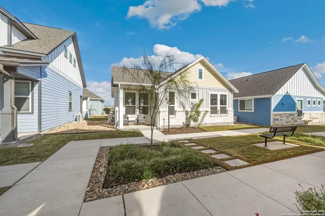 $290,000 | 2167 Hofstaat, Unit 66, New Braunfels, TX 78130