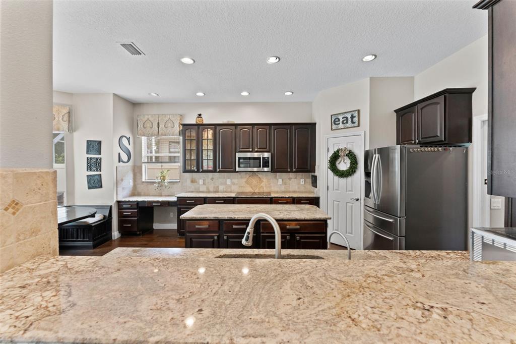 11615 Renaissance View Court Tampa, FL 33626 - Photo 12 of 56