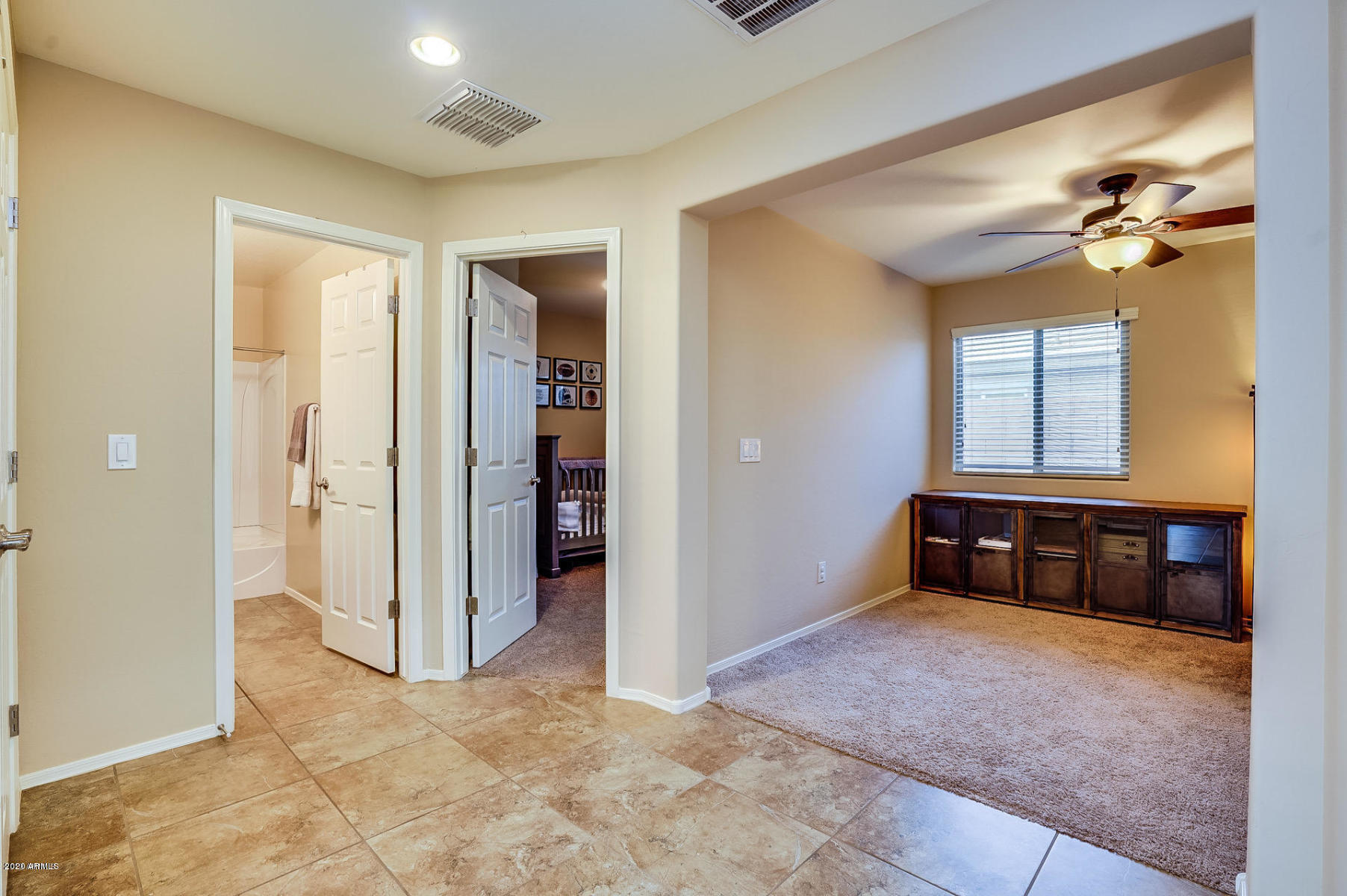 2151 East Stacey Road Gilbert, AZ 85298 - Photo 21 of 36 Hall View