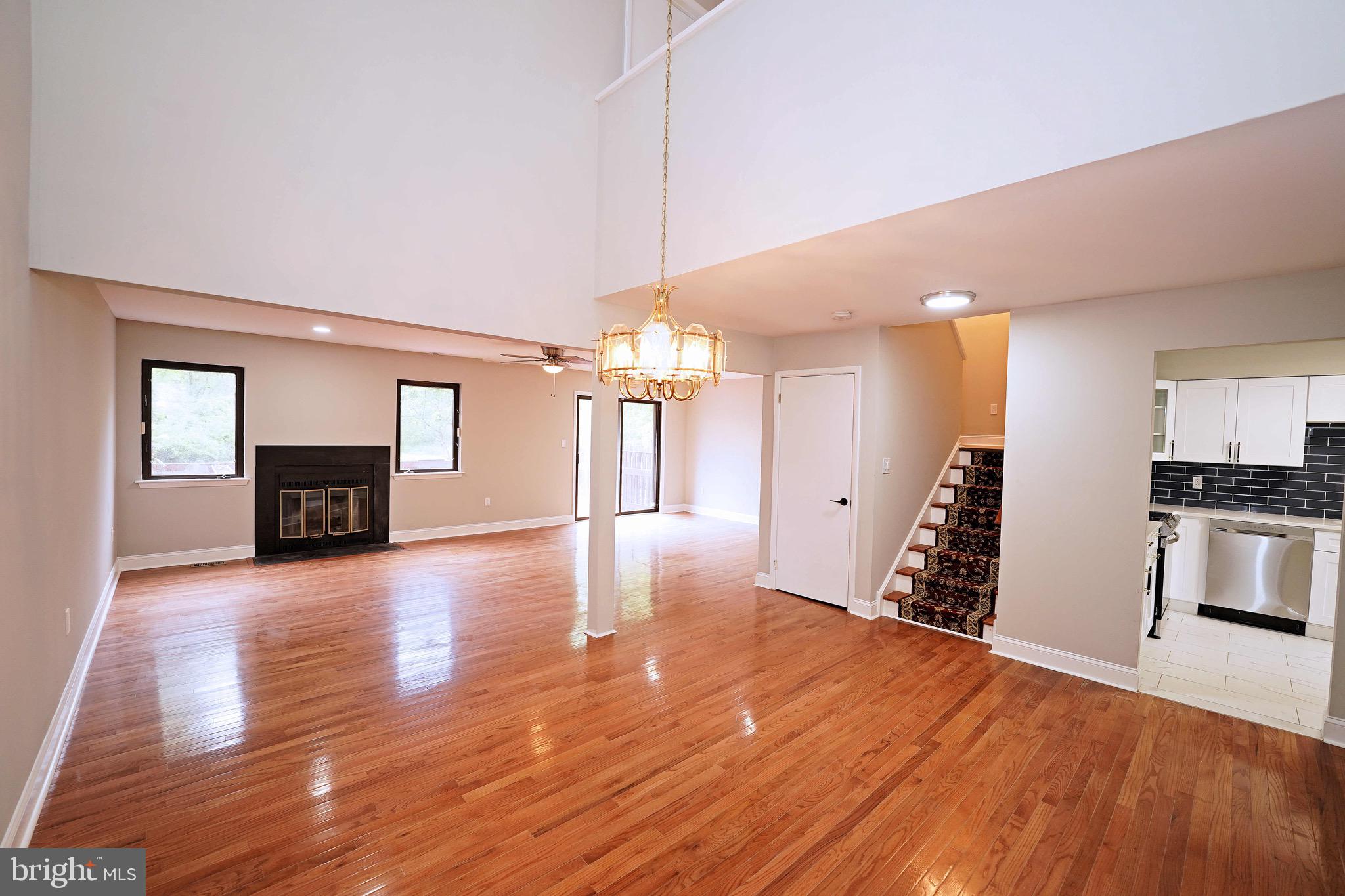 20 Jacob Court Ewing, NJ 08628 - Photo 3 of 25
