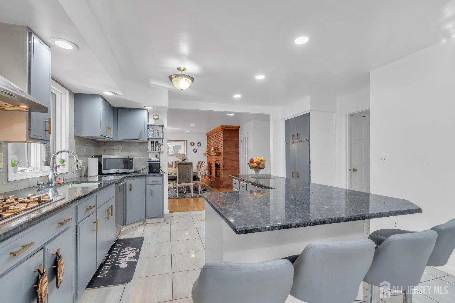 5 Peppermint Hill Road North Brunswick, NJ 08902 - Photo 10 of 27