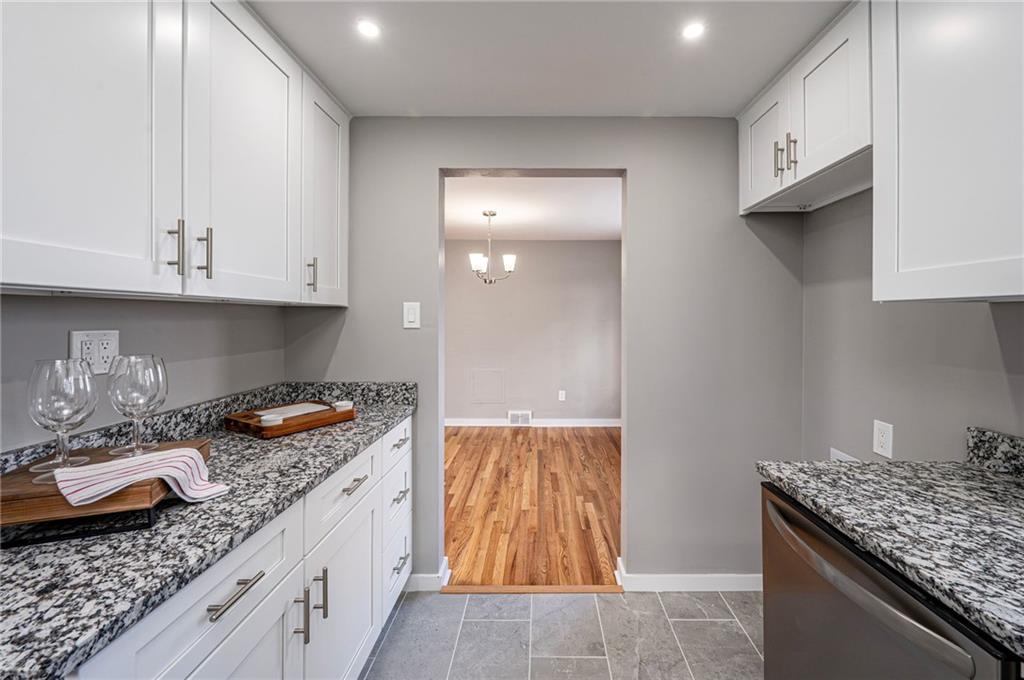 4311 Reece Drive Pittsburgh, PA 15227 - Photo 8 of 17 Gallery Image 8
