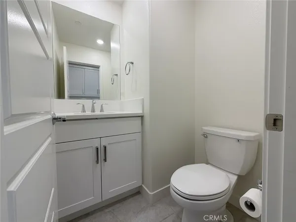 $4,500 | 400 Transport, Tustin, CA 92782
