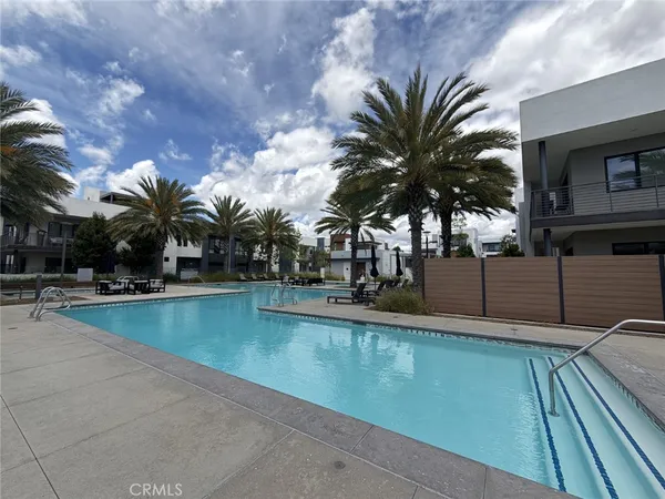 $4,500 | 400 Transport, Tustin, CA 92782