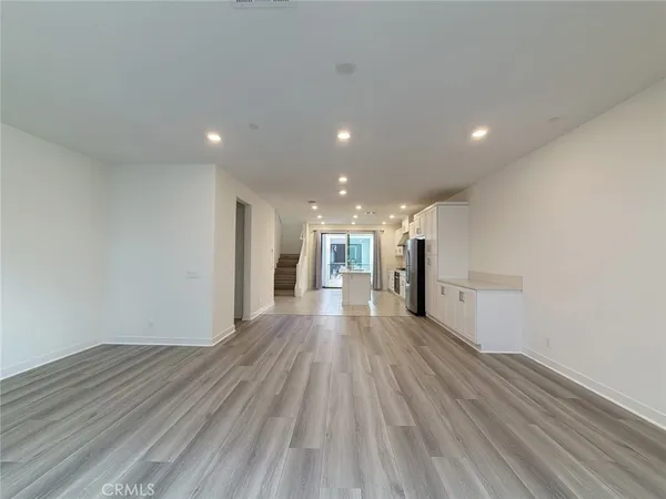$4,500 | 400 Transport, Tustin, CA 92782
